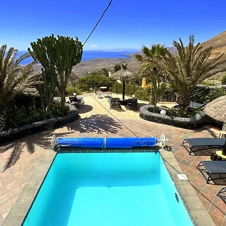 Concha - Sonnenbett, Sauna, Traumhafter Meerblick, Beheizter Pool, Billiard, Tischtennis La Asomada (Lanzarote)