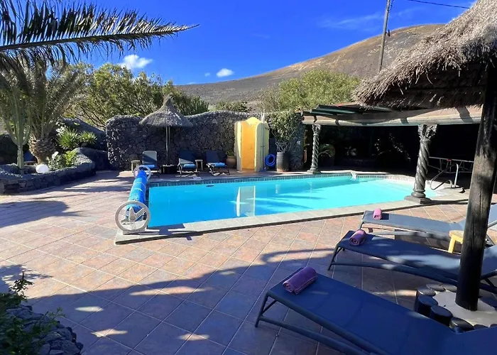 Concha - Sonnenbett, Sauna, Traumhafter Meerblick, Beheizter Pool, Billiard, Tischtennis *